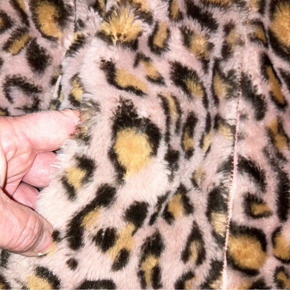 Girls Faux Fur Light Weight Jacket EUC and clean condition - Picture 4 of 6